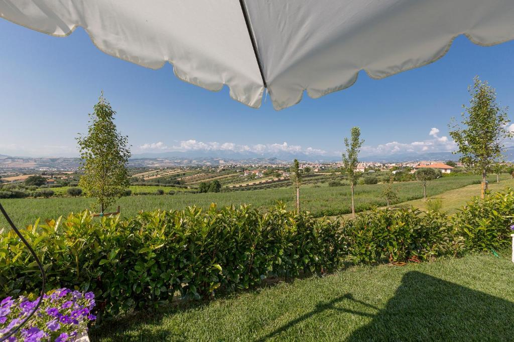 Casale Santa Maria Country House Mosciano SantʼAngelo Eksteriør bilde
